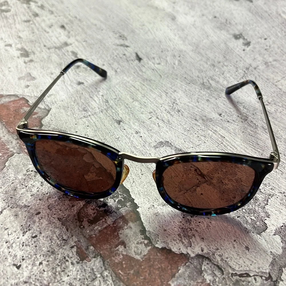 Smoke & Mirrors Shout SM106-B3-6 Retro Blue Tortoise Brushed Silver Sunglasses